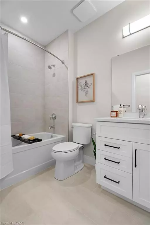 Guelph, ON N1L 0P4,1882 Gordon Street S #315