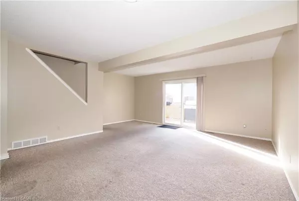 Waterloo, ON N2V 1Z2,255 Northlake Drive #27