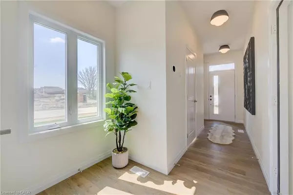 Cambridge, ON N1T 0H9,15 Ashford Street