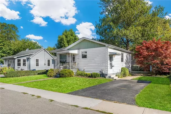 323 North Cayuga Street W, Dunnville, ON N1A 1P4