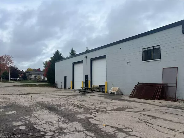 New Hamburg, ON N3A 4H8,30 Marvin Street