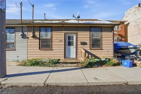 227 Wellington Street N, Hamilton, ON L8L 5A7