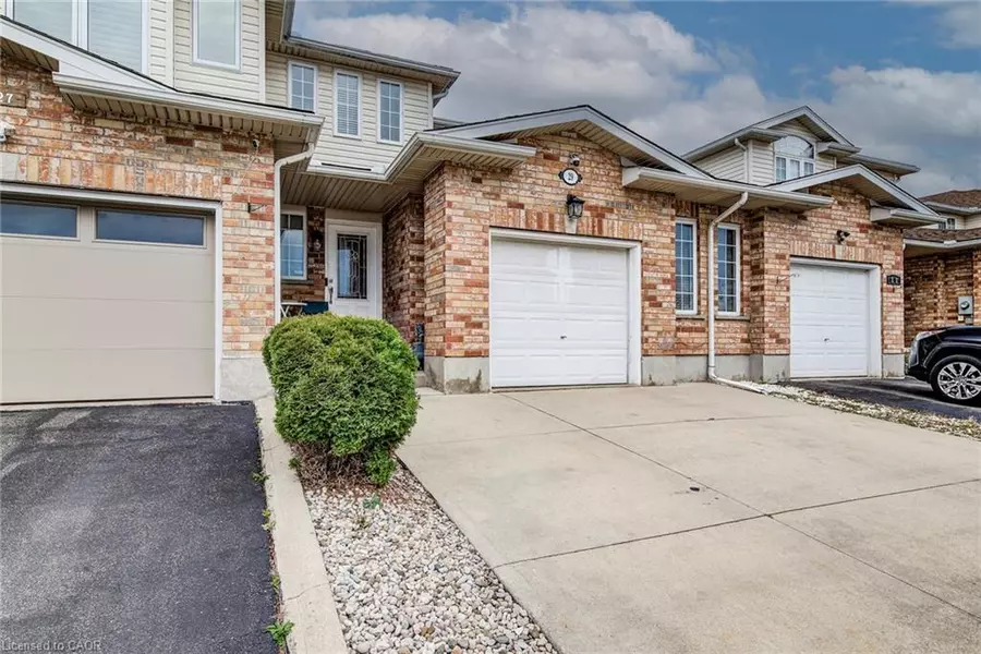 29 Chester Drive, Cambridge, ON N1T 2C4