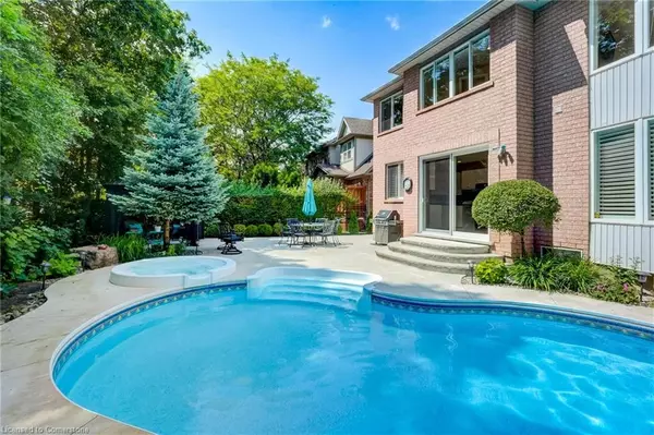 Oakville, ON L6M 3X7,2180 Bloomfield Drive