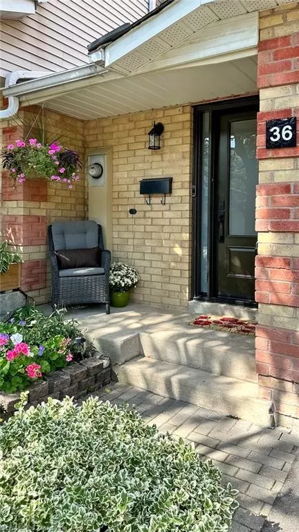 Oakville, ON L6H 5E1,1178 Kelsey Court #36