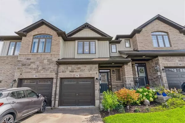 Paris, ON N3L 0E7,3C Vic Chambers Place