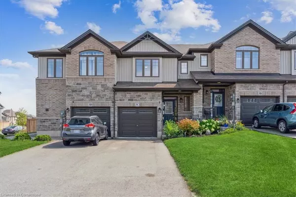 Paris, ON N3L 0E7,3C Vic Chambers Place