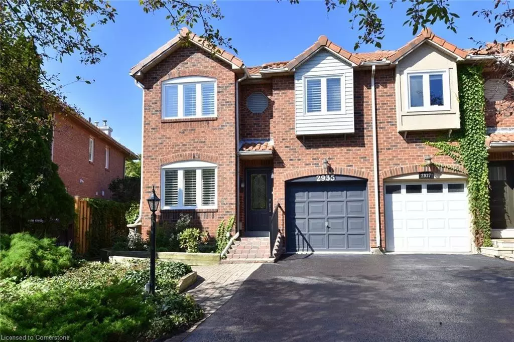 Oakville, ON L6J 7J4,2935 Redbud Avenue