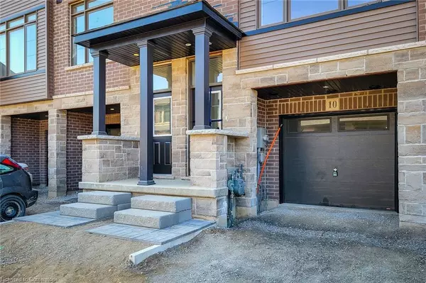 Paris, ON N3L 0N2,120 Court Drive #10