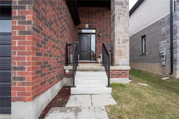 Paris, ON N3L 0G5,92 Arlington Parkway