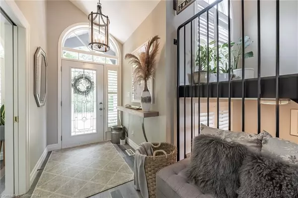 Port Dover, ON N0A 1N0,2017 Maple Boulevard