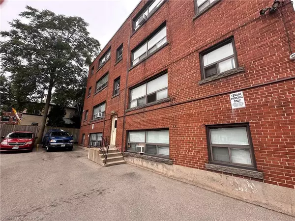 Hamilton, ON L8P 3C2,119 Macnab Street S #4