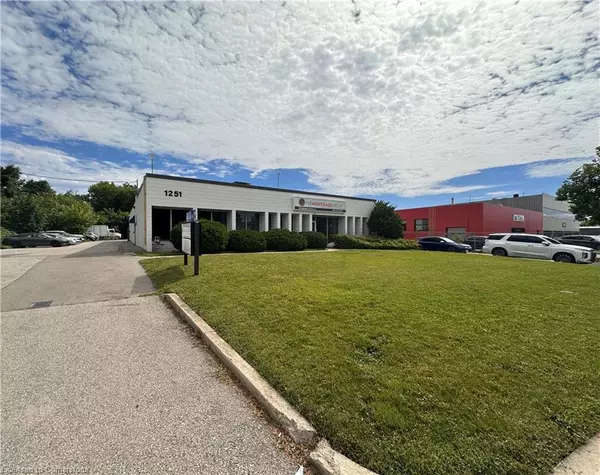 1251 Northside Road #R, Burlington, ON L7M 1H7