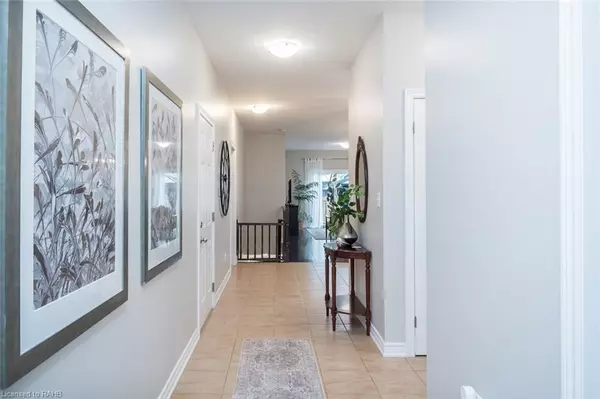 Hamilton, ON L9B 0A7,11 Copperwood Avenue