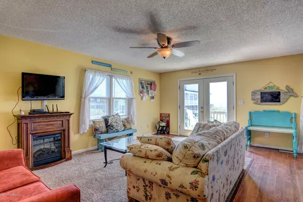 North Topsail Beach, NC 28460,618 Hampton Colony CIR