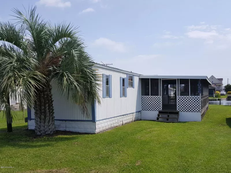 4056 4th ST, Surf City, NC 28445