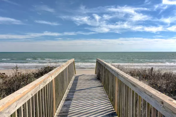 North Topsail Beach, NC 28460,4476 Island DR