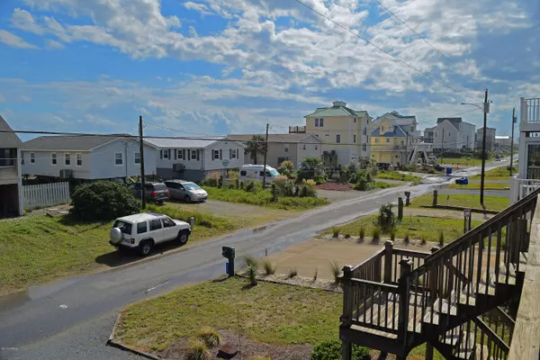 North Topsail Beach, NC 28460,311 Seashore DR