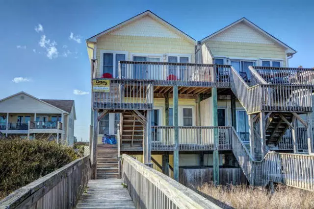 812 S Shore DR #B, Surf City, NC 28445