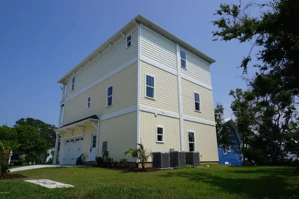 Emerald Isle, NC 28594,125 W Seaview DR