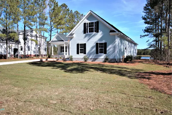 Wallace, NC 28466,225 Cellars WAY