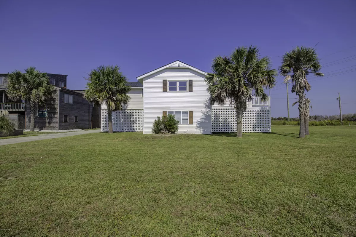 North Topsail Beach, NC 28460,702 Trade Winds DR