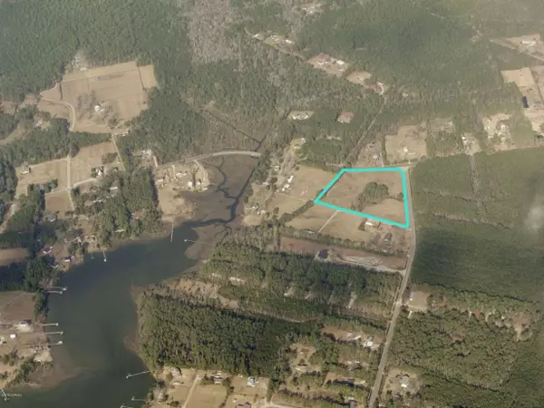 Gloucester, NC 28528,460 Straits RD