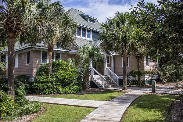 32 Earl Of Craven Court, Bald Head Island, NC 28461