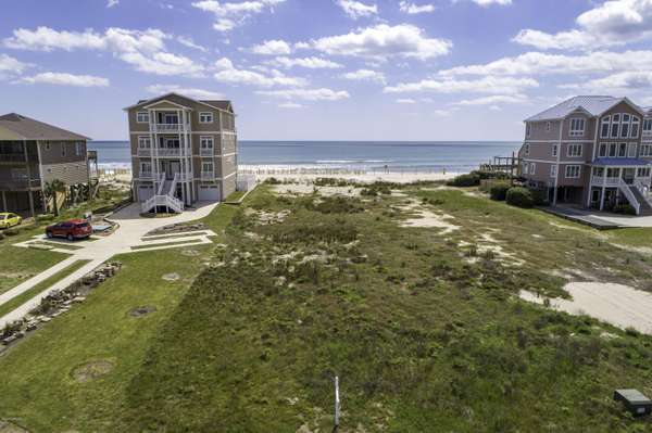 104 Scotch Bonnet Drive,  North Topsail Beach,  NC 28460