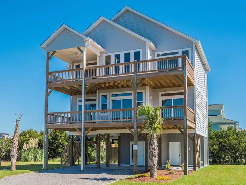 324 Oceanaire LN, Surf City, NC 28445