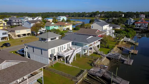 Holden Beach, NC 28462,138 Lions Paw ST