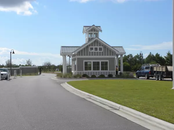 Southport, NC 28461,2406 St James DR SE