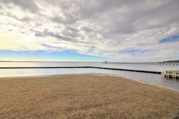 Morehead City, NC 28557,107 Brandywine Marina BLVD #39