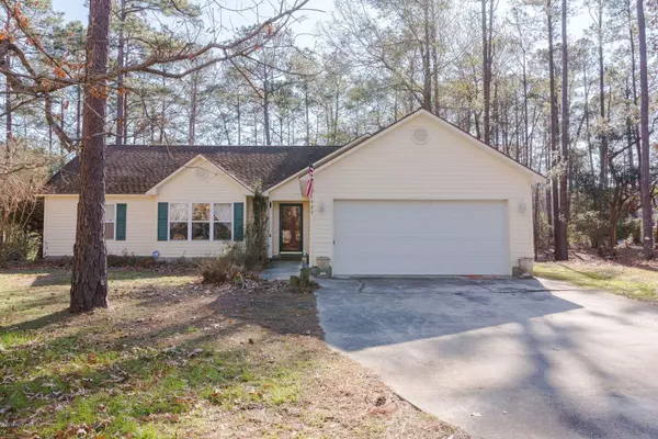 6489 Walden Pond LN, Southport, NC 28461