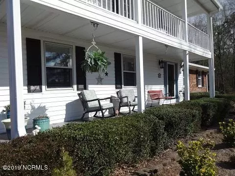 Roseboro, NC 28382,732 County Line Road