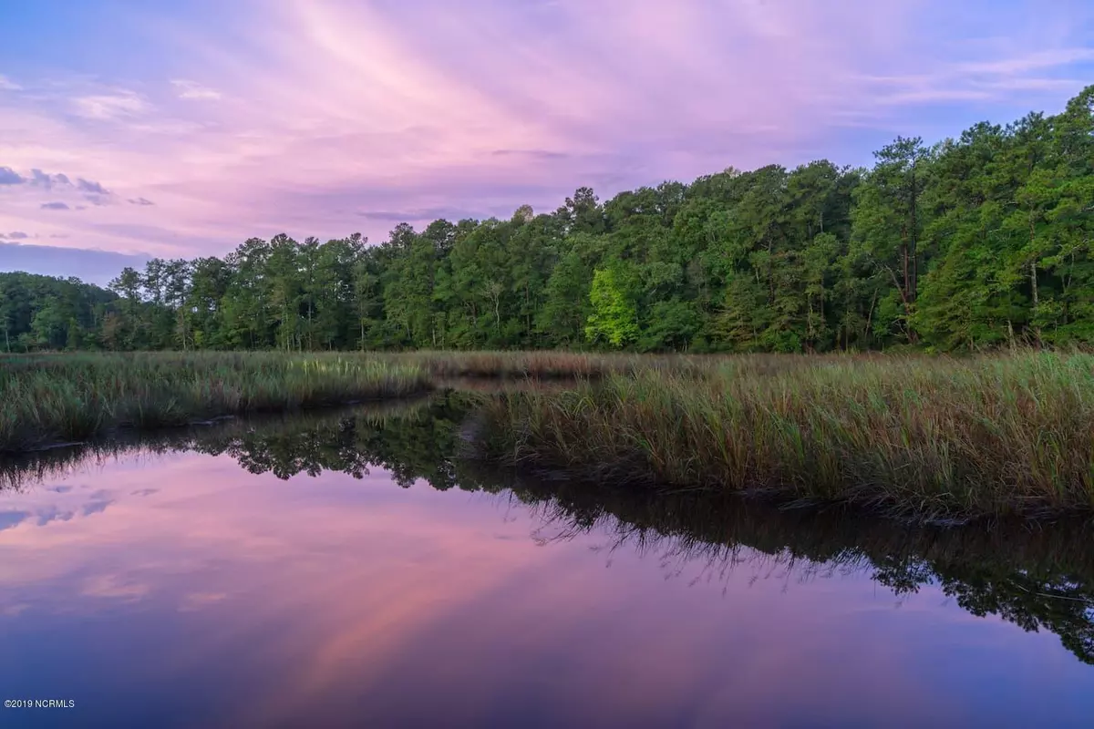 Minnesott Beach, NC 28510,315 N Bright Leaf Drive