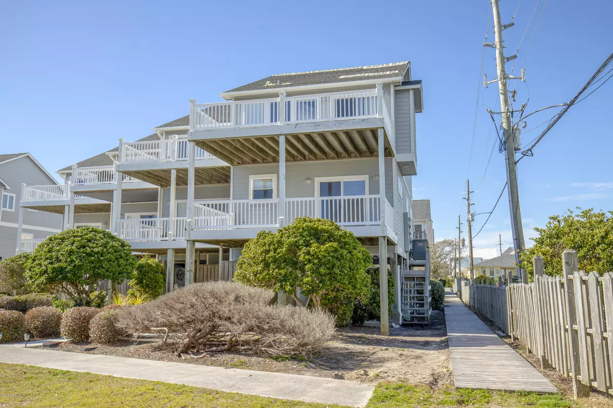 Surf City, NC 28445,104 Sandpiper LN