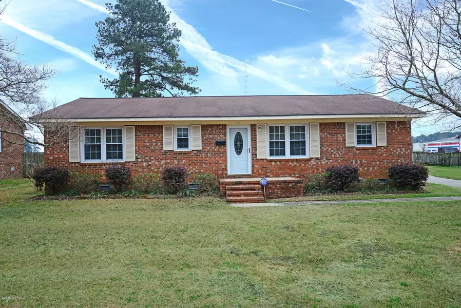 108 Martin AVE, Williamston, NC 27892