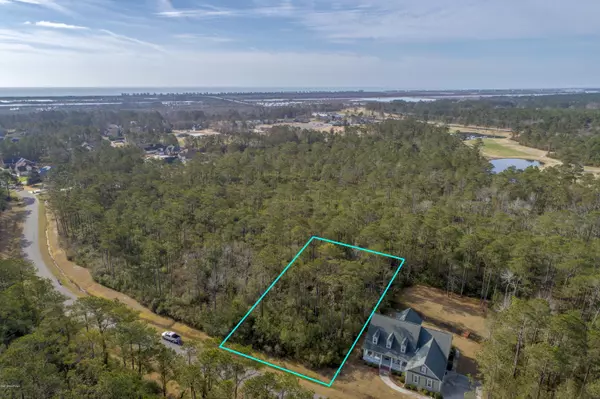 537 N Shore Drive, Sneads Ferry, NC 28460