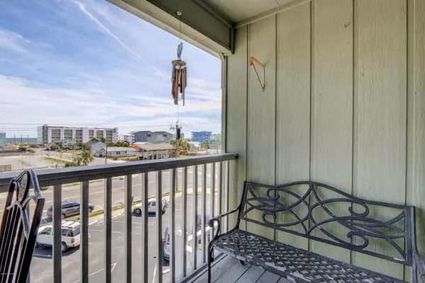 Carolina Beach, NC 28428,108 S Lake Park BLVD #306