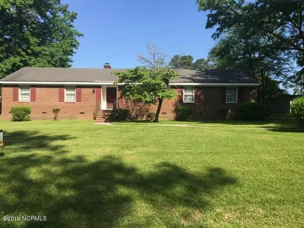 2813 Wellington DR, Rocky Mount, NC 27803