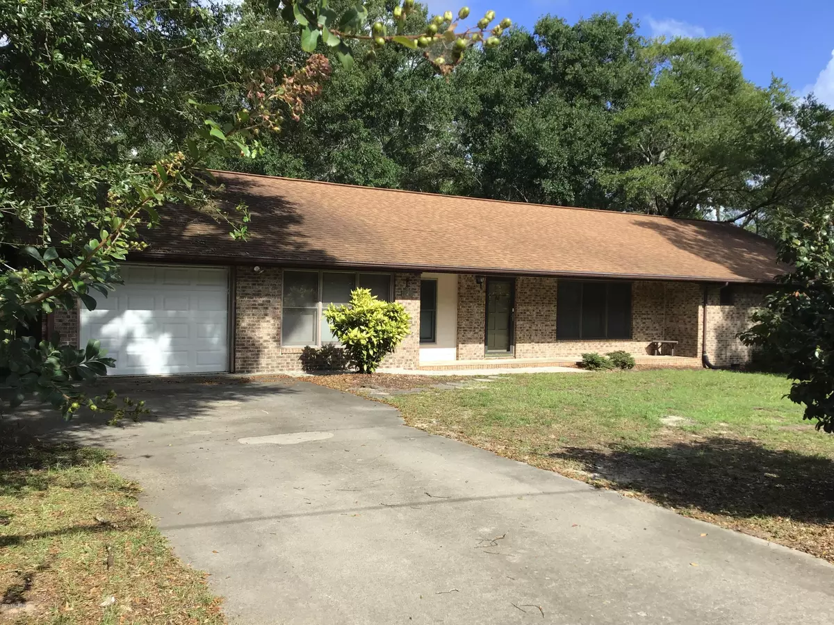 Southport, NC 28461,925 E Leonard ST