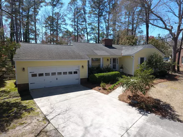 New Bern, NC 28562,3206 Hunt Club LN