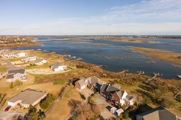 Cedar Point, NC 28584,420 Shoreline DR