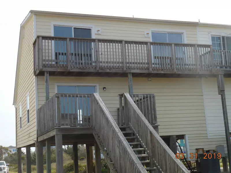 215 Port DR, North Topsail Beach, NC 28460