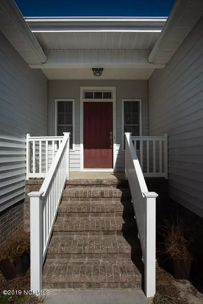 New Bern, NC 28560,705 Wind WAY