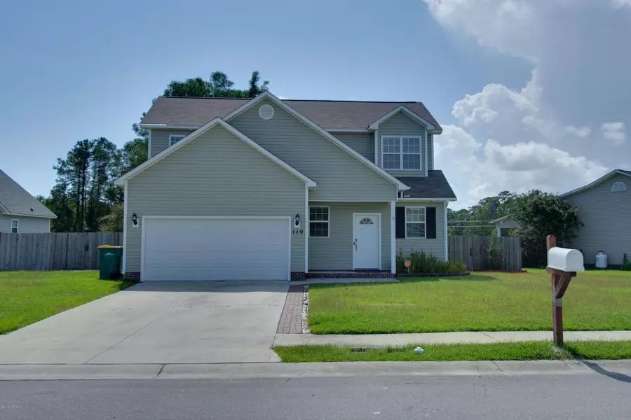 110 Borough Nest DR, Swansboro, NC 28584