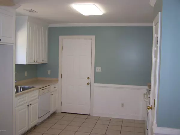 Southport, NC 28461,731 Pepperhill RD