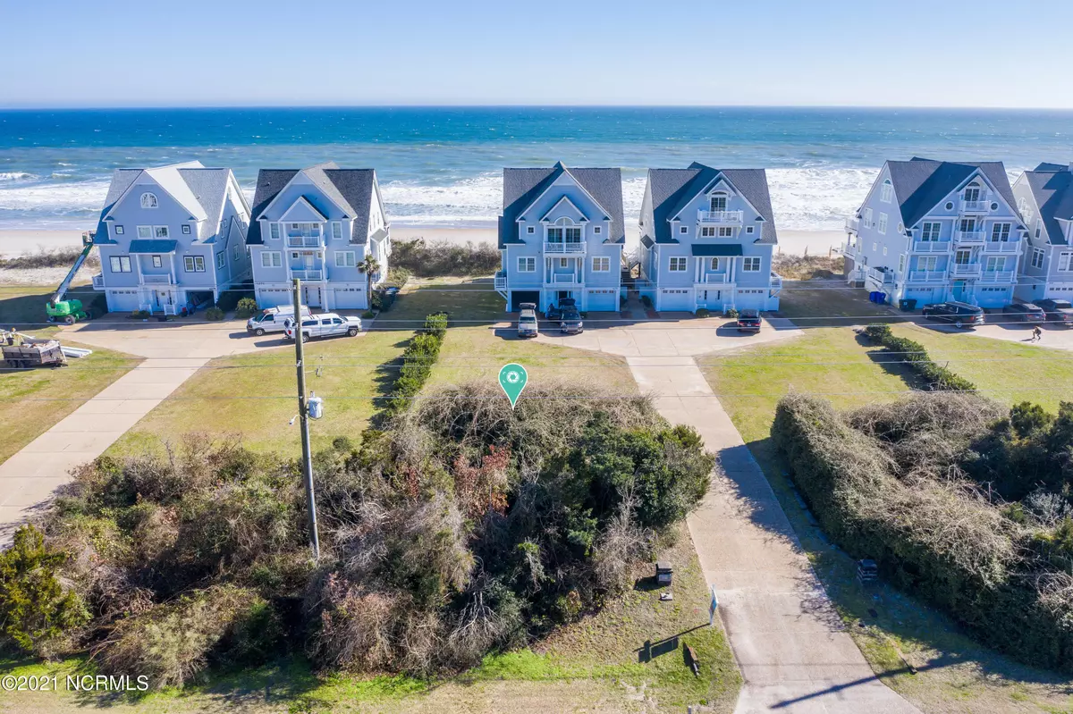 North Topsail Beach, NC 28460,4270 Island DR