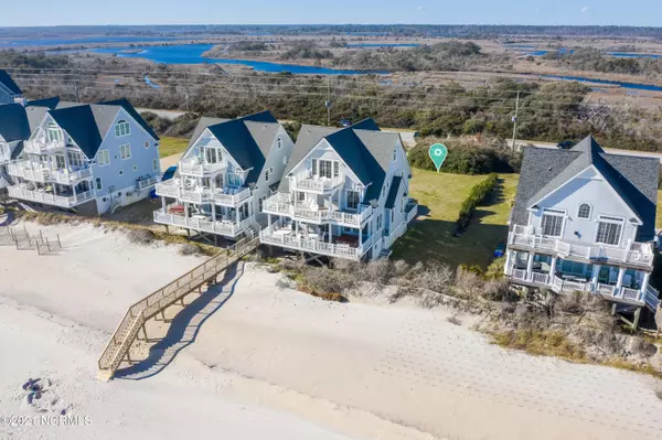 North Topsail Beach, NC 28460,4270 Island DR